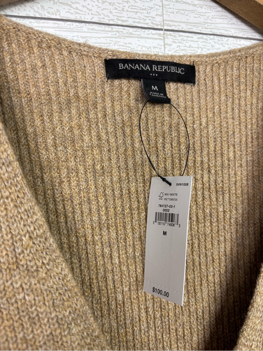 NWT Banana Republic V Neck Midi Sweater Dress Tan Medium New - Picture 3 of 5